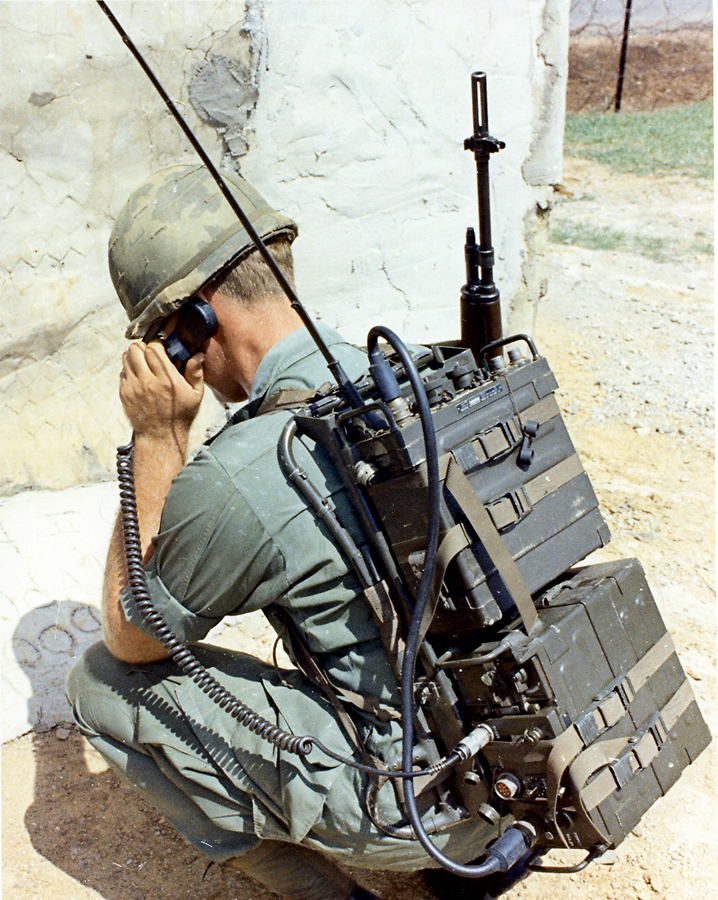 USA soldier using the KY38 ‘Manpack’, part of the NESTOR project